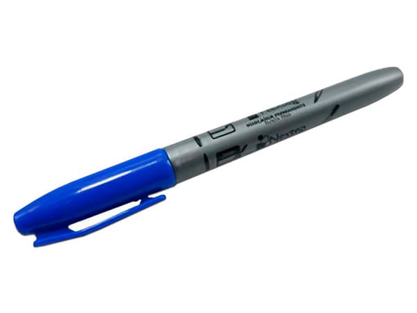 Marcador Permanente Nextep NE-072 de punta fina 2.0 mm, color azul. Paquete con 12 piezas