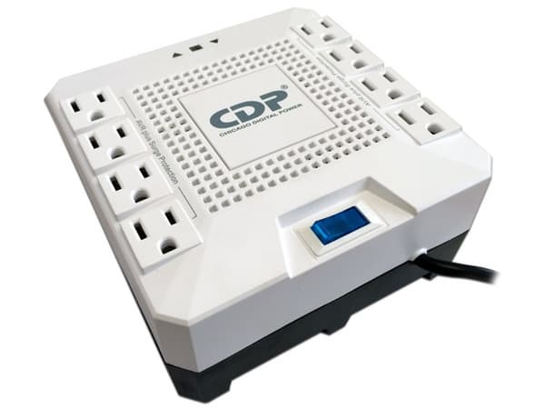 Regulador CDP R-AVR1808 de 1800VA / 1000W con 8 Tomas NEMA 5-15R, Protección sobretensión 175J e Indicadores LED.