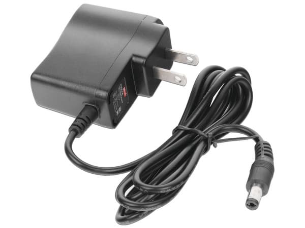 Fuente de Poder EPCOM P5DC1A de 5 V, Voltaje de entrada de 100-240 V, Certificación NOM. Color Negro.