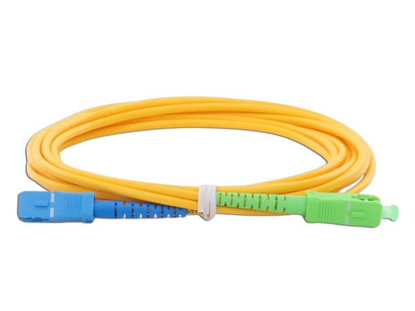 Jumper de Fibra Óptica LinkedPro Monomodo SC/UPC-SC/APC Simplex, color amarillo, 3m.