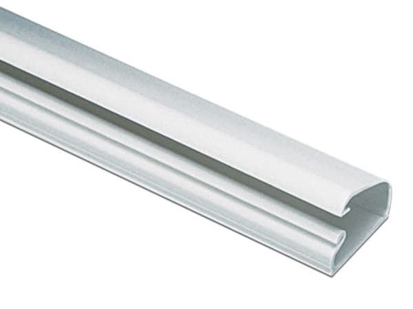 Canaleta plástica Panduit LD5WH6-A, montaje adhesivo, 182 cm. Color blanco.