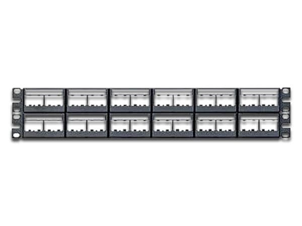 Panel de conexiones Panduit, 48 puertos, con etiquetas, suministrado con doce placas de recubrimiento CFFPL4 de apertura frontal instaladas de fábrica.